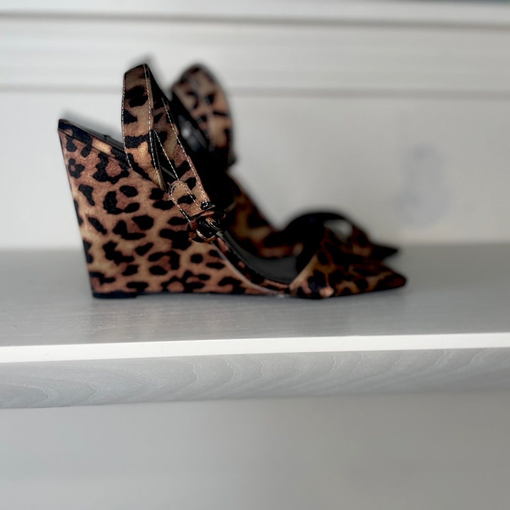 Steve Madden Leopard Print Wedge Heels
Size: 7.5